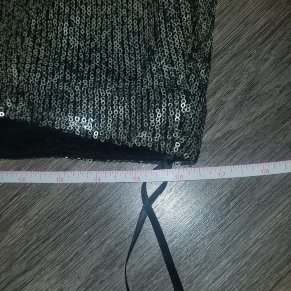 Sequin mini skirt - Picture 2 of 3